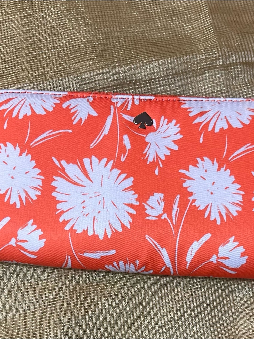 kate spade Coral and White Floral Zip Wallet - Picture 3 of 4